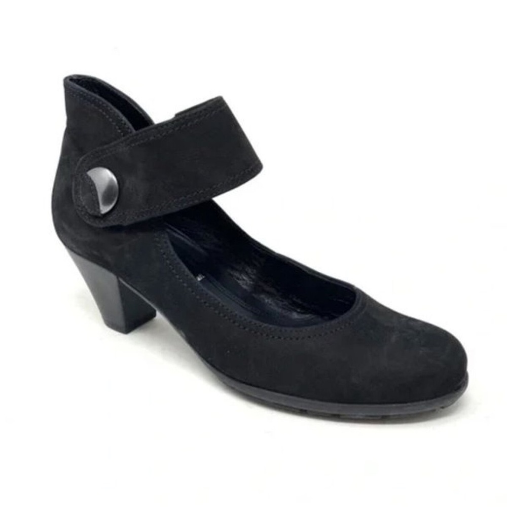 Gabor Hovercraft  black suede Mary Jane wedge heels with button closure, 6.5